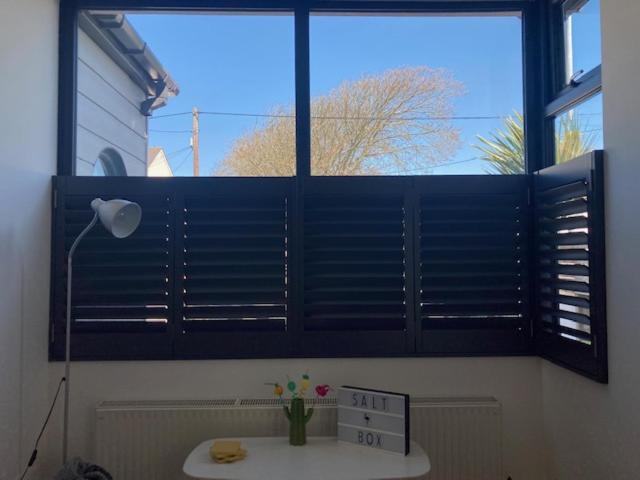 The Salt Box- Lovely Refurbished Annexe, Free Parking, Walk To Porth Beach. Saint Columb Minor ภายนอก รูปภาพ