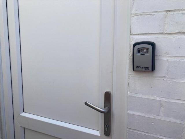 The Salt Box- Lovely Refurbished Annexe, Free Parking, Walk To Porth Beach. Saint Columb Minor ภายนอก รูปภาพ