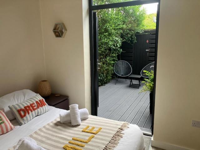 The Salt Box- Lovely Refurbished Annexe, Free Parking, Walk To Porth Beach. Saint Columb Minor ภายนอก รูปภาพ